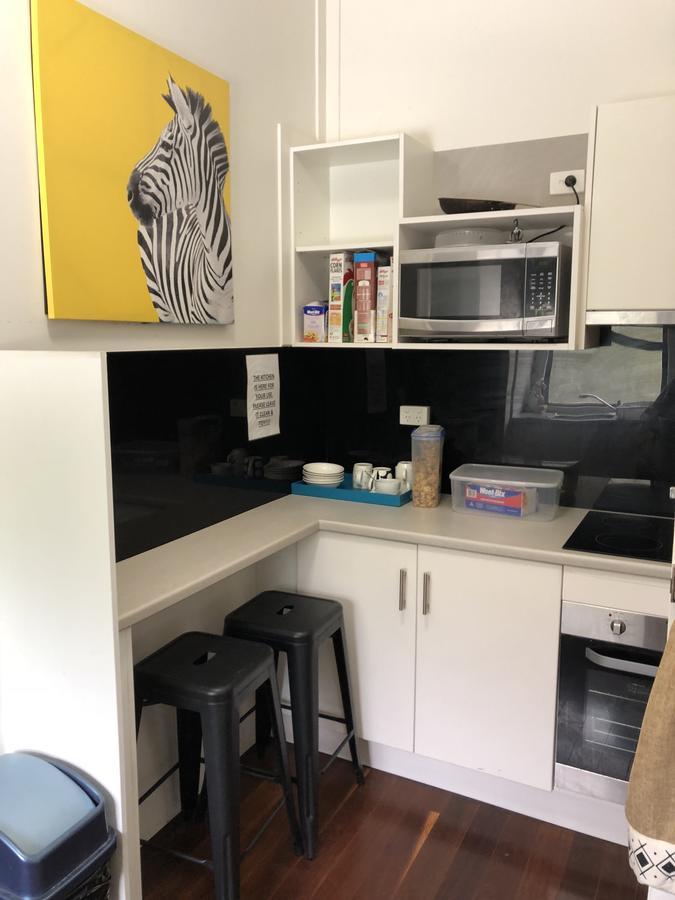 Gin Gin Budget Accommodation Exteriör bild